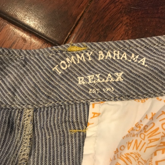 Tommy Bahama linen pin stripe shorts - Picture 2 of 8